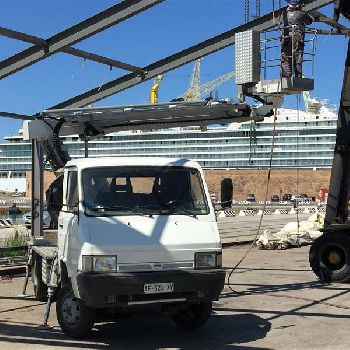 Truck mounted platform CELA T18