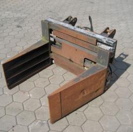 Hydraulic clamp fork, make Schulte-Henke Bracket length: 800 mm