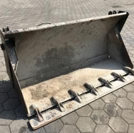 Gripper blade with teeth and welded edge suitable for TL100