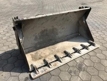 Gripper blade with teeth and welded edge suitable for TL100