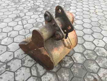 Depth spoon, 650 mm, 225 l, without teeth directly bolted