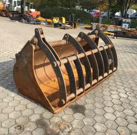 Klammerschaufel 2650 mm wide, content about 2.80 cbm, suitable for TL 210