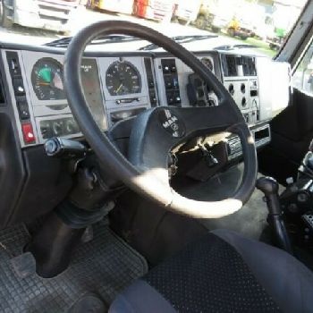 MAN F2000 26.403 FL hook lift with crane radio