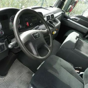 MAN TG-S 32.360 8x4 concrete mixer conveyor 17m