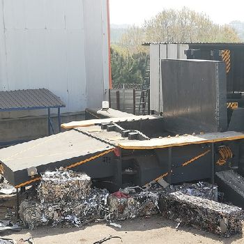 HP3 (70x70) Scrap Baler