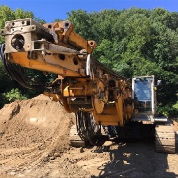 Bauer rotary drilling rig / drilling rig BG 24 H