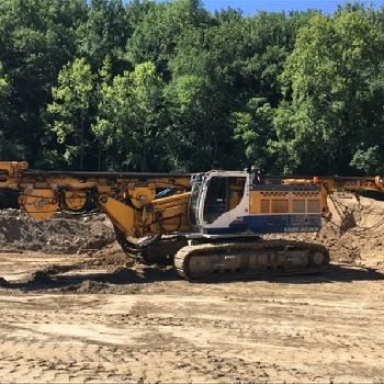 Bauer rotary drilling rig / drilling rig BG 24 H