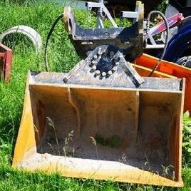 Tieflöffel mit Schwenkmotor