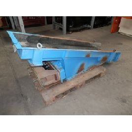 B12102 | Vibration chute Dosing chute Vibrating conveyor Vibrating chute 2000 x 460 used