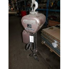 27916 | Electric chain hoist 500 / 1000kg GIS hoist used