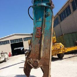 Iron demolition clamp