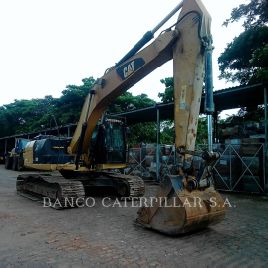 CATERPILLAR 320D2L