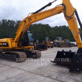 JCB JS220