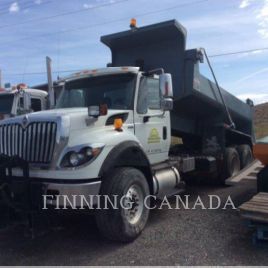 CAMIONES INTERNACIONALES 7500 CAMIÓN DE ARADO