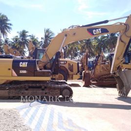 CATERPILLAR 320D2