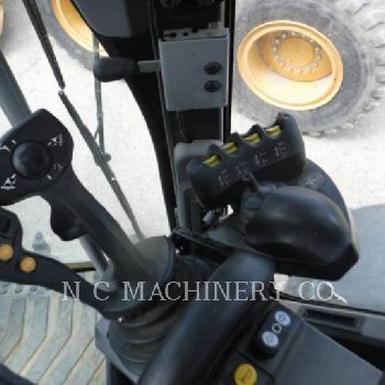 CATERPILLAR 12M3 AWD