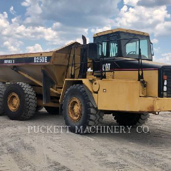 CATERPILLAR D250EII