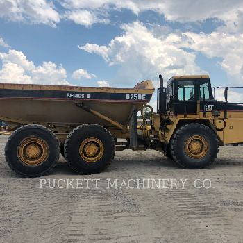 CATERPILLAR D250EII