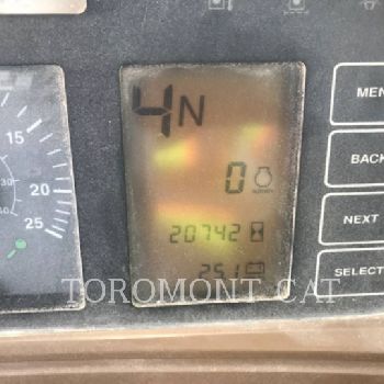 DEERE &amp; CO. 744H-MH