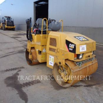 CATERPILLAR CB32