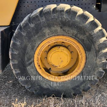 SHANDONG ENGINEERING MACHINERY CO. LTD SEM8220