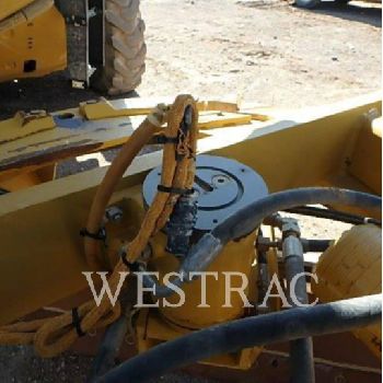 CATERPILLAR 140M2AWD