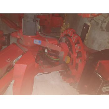 COMAU robot with generators