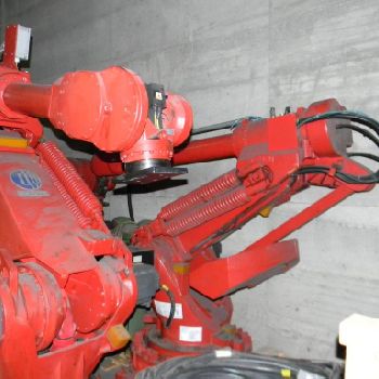 COMAU robot with generators