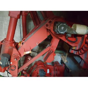 COMAU robot with generators