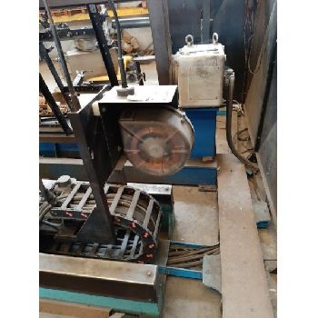 Double welding lathe with 6-axis robot