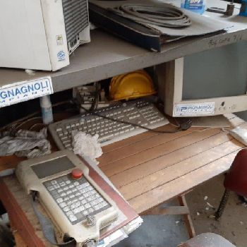 Double welding lathe with 6-axis robot