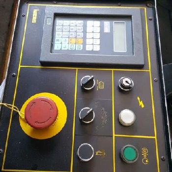 Belling machine for flues