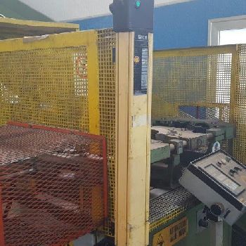 Belling machine for flues