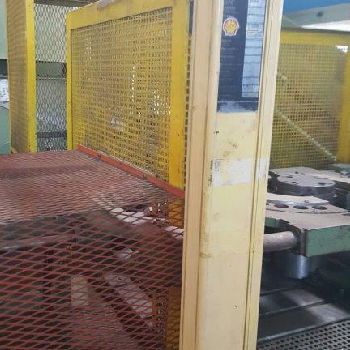 Belling machine for flues