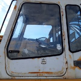 Cabinedeur voor LIEBHERR R974