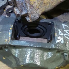 Caliper housing for VOLVO L70