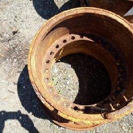 Llanta para VOLVO L180E