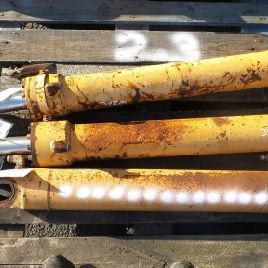 Digging cylinder for CASE W20C