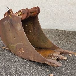 Trenching bucket for CASE 688B