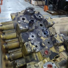 Hydraulic distributor for CATERPILLAR 215