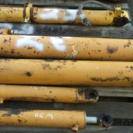 Arm lift cylinder for CASE W30