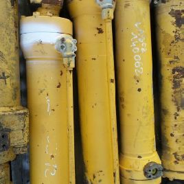 Steering cylinder for VOLVO A25