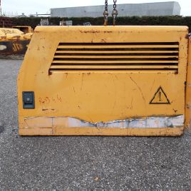 Compartment door for LIEBHERR R944