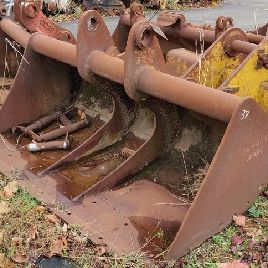 Standard bucket for POCLAIN 81CK