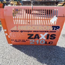 A HITACHI ZX210 rekeszajtója