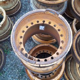 Rim for LIEBHERR L580