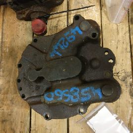 Auxiliary hydraulic pump for CATERPILLAR D4D