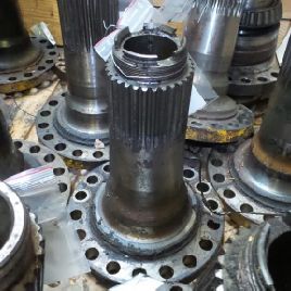 Wheel spindle for VOLVO A25