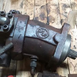 Advancement hydraulic motor for CASE 488P