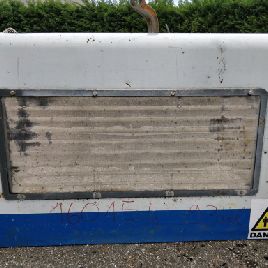 Porte du compartiment pour LIEBHERR R934C